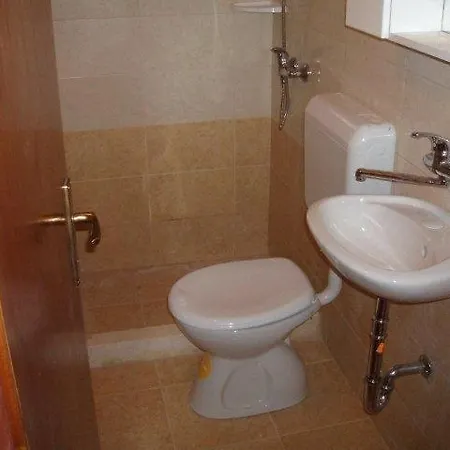 בית נופש Robinson Style House Zrnovo